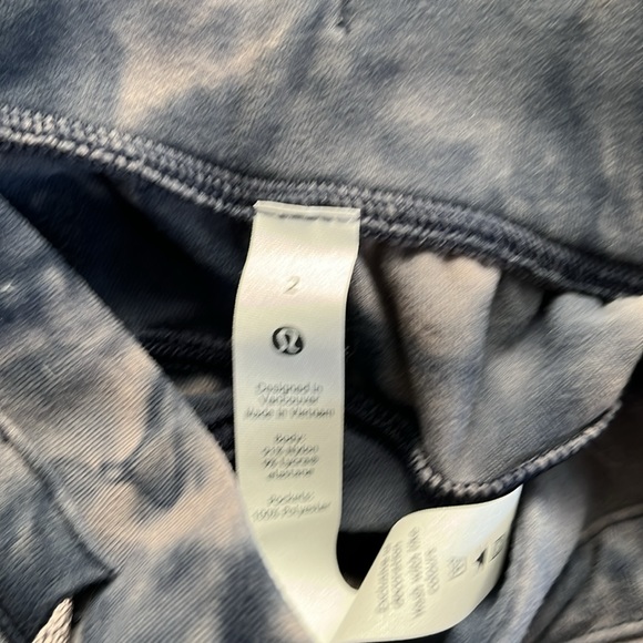 Lululemon Ready to Rulu crop - Picture 4 of 5